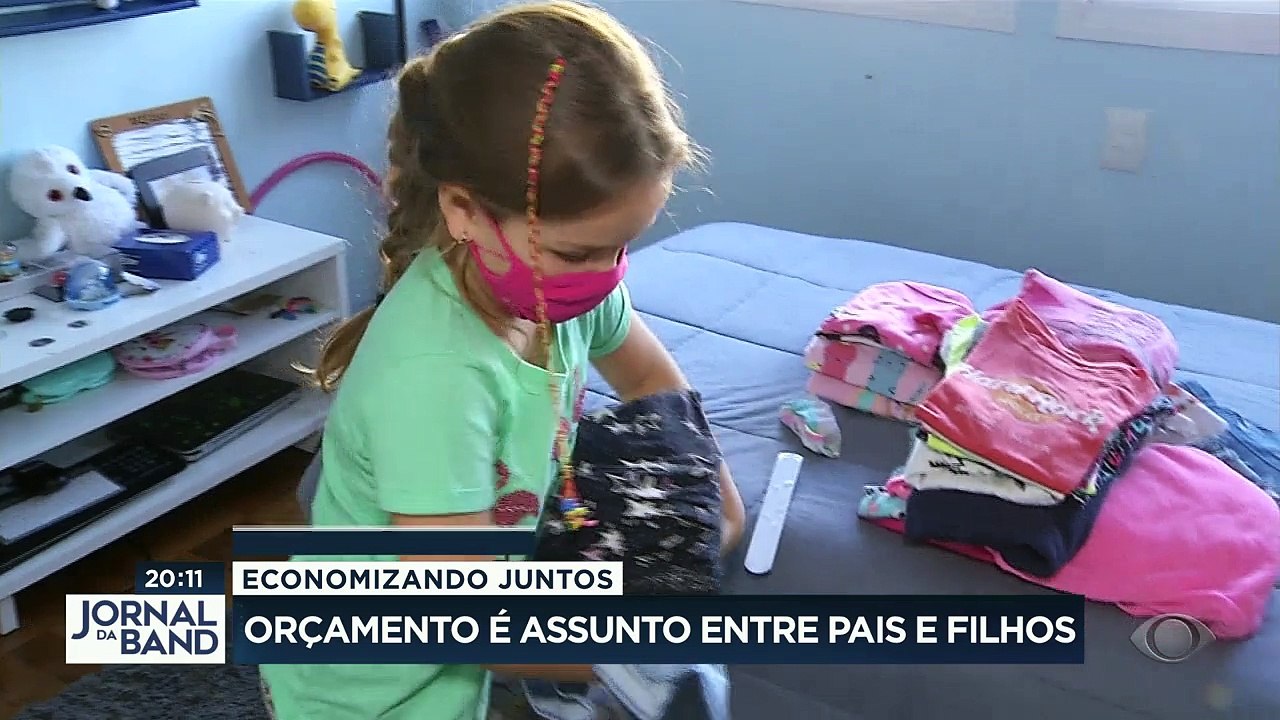 A maioria dos pais conversa com os filhos sobre os gastos da casa. Isso é importante porque elas podem ajudar -- e muito -- na economia doméstica.