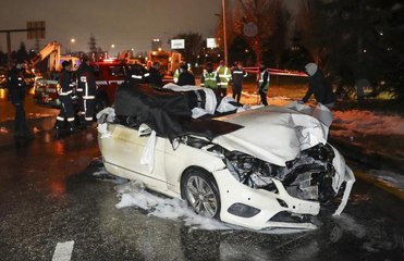 Son dakika gündem: Direğe çarptıktan sonra yanan otomobilin sürücüsü öldü