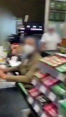 Cliente se recusa a usar máscara em supermercado na 308 Sul