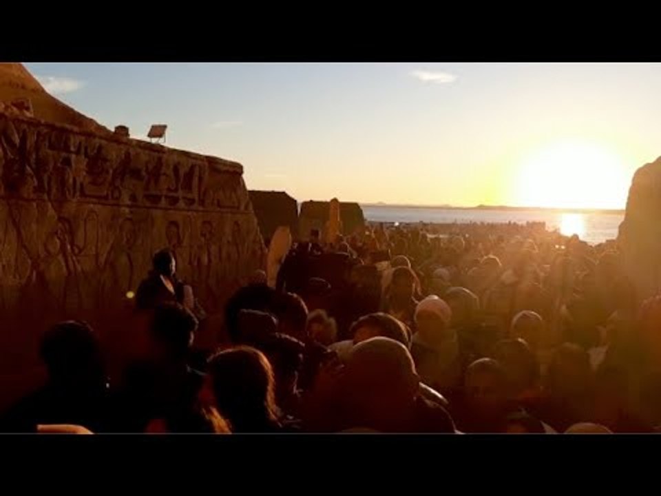 تعامد الشمس على وجه رمسيس الثاني في أبو سمبل