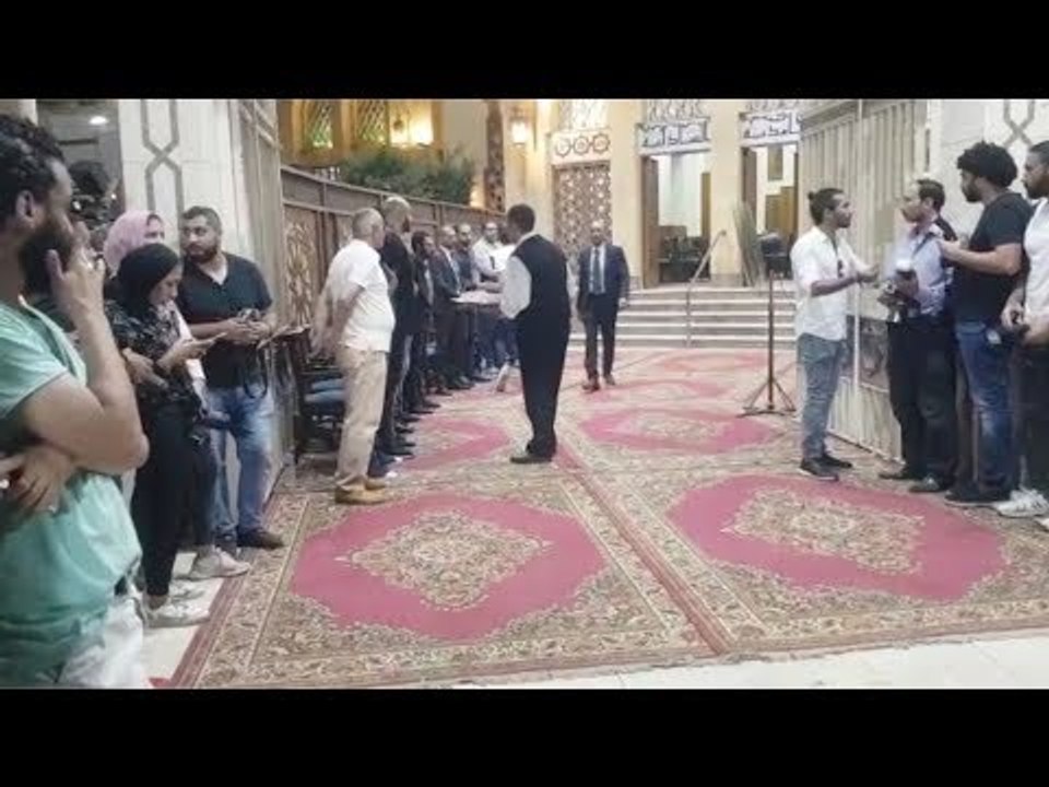 السقا وأشرف زكي أول حضور عزاء طلعت زكريا.. وغياب ابنته ايمي