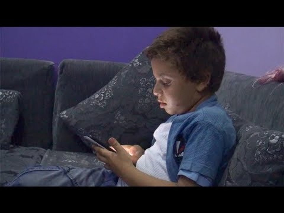 الطفل عامر يحكي تفاصيل قتل أمه وشقيقته قدام عينه على يد ابن عمه
