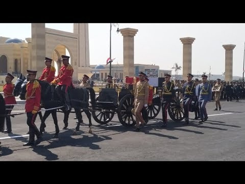 بحضور السيسي.. جنازة عسكرية مهيبة للرئيس الأسبق مبارك
