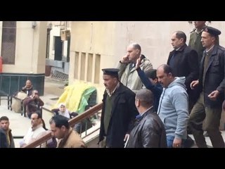 راجح يلوح بعلامة النصر  ومحامي البنا: الفيديوهات برأت موكلي من السلاح