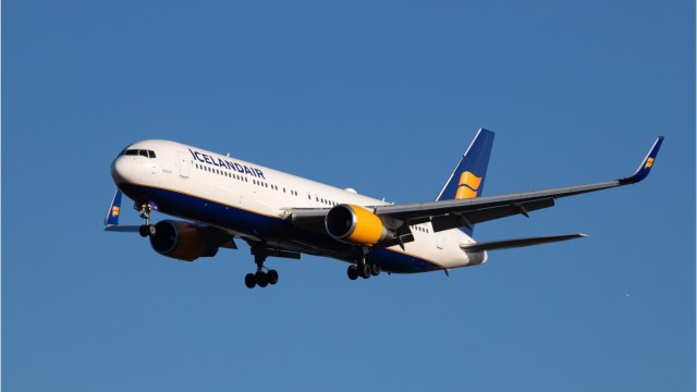 Positive au Covid-19, elle s'enferme cinq heures dans les toilettes de l'avion