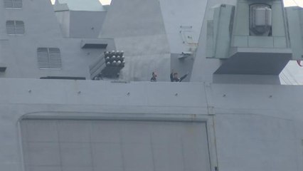 Son dakika haberi: FRANSIZ ASKERLER BOĞAZ'DA BALIK TUTANLARA EL SALLADI