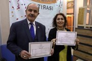 Yıllar sonra eğitimlerini tamamladılar: Biri 71, diğeri 67 yaşında lise diploması aldı