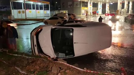 İSTANBUL-PENDİK'TE HAFİF TİCARİ ARAÇ DEVRİLDİ 1 YARALI