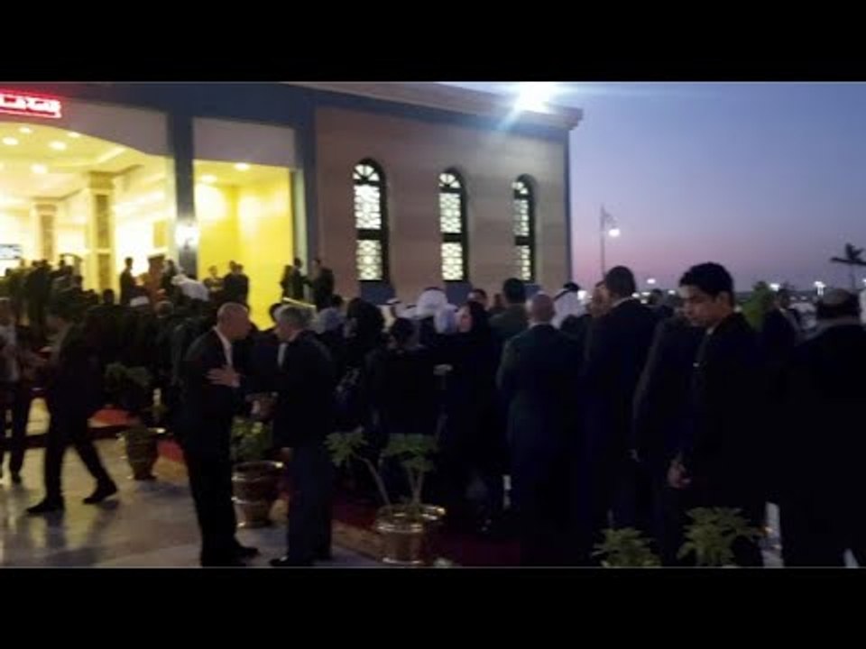 طوابير ممتدة.. مئات المواطنين يصطفون للتعزية في مبارك
