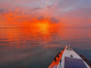 74 yaşındaki Fransız, Atlantik Okyanusu'nu kürek çekerek geçmek için yola çıktı