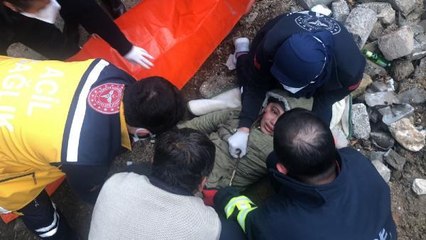 10 YAŞINDAKİ ÇOCUĞUN YÜZÜNE DEMİR SAPLANDI