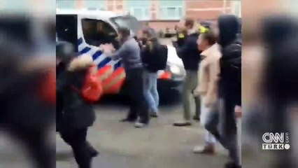 Hollanda’da polisten 'köpekli' müdahale