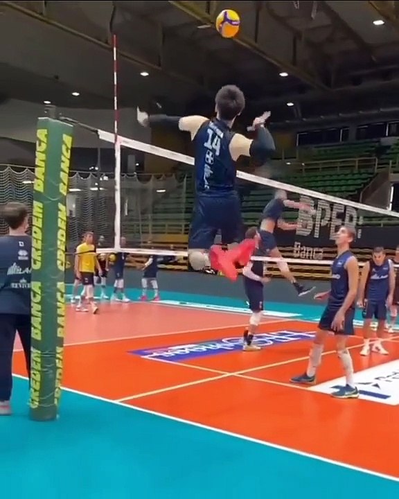 Volleyball_good_spike