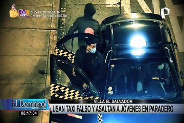 VES: delincuentes a bordo de falso taxi asaltan a jóvenes en paradero