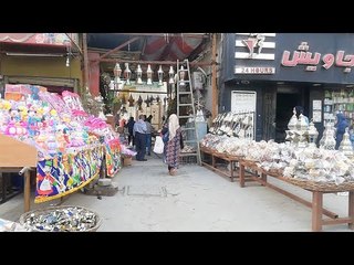 إقبال المواطنين على "الفوانيس" بالسيدة زينب: "الصيني لسه موجود"