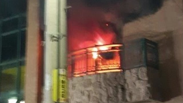 안산 다세대주택서 불...1명 사망·1명 중상 / YTN