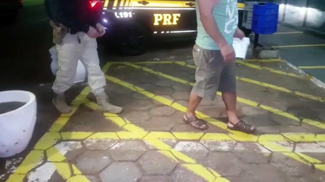 No 'retorno do feriadão', motorista é parado pela PRF e preso por embriaguez ao volante