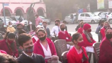 Children arrived in large numbers for vaccination in Delhi