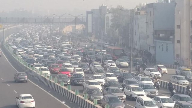 BJP stages protest against AAP govt's excise policy