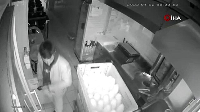 Bursa’da şarj edeceğini söyleyerek telefonu böyle çaldı