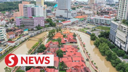 Download Video: Floods: Number of evacuees in Melaka now 2,537, three new relief centres opened