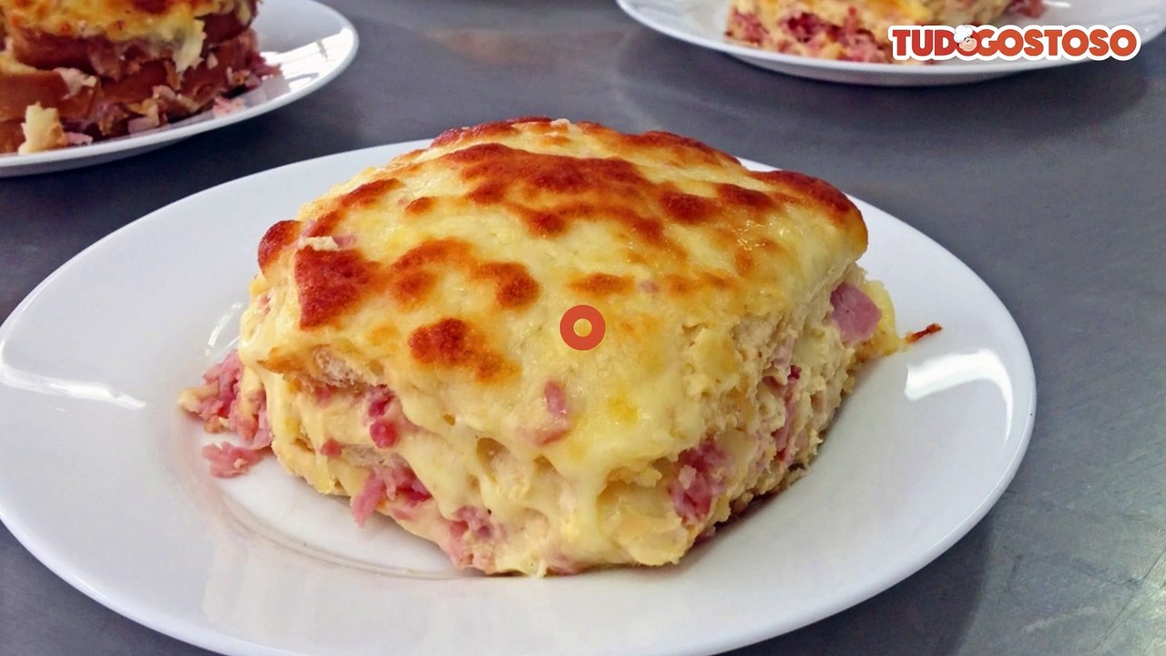 Lasanha de presunto e queijo