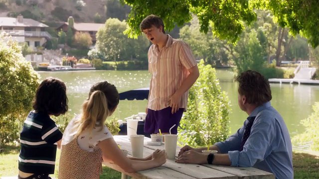 Everything's Gonna Be Okay Saison 1 - Extended Sneak Peek (EN)