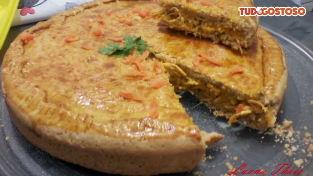 Empadão de frango com creme de leite