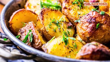 Batata na manteiga e orégano