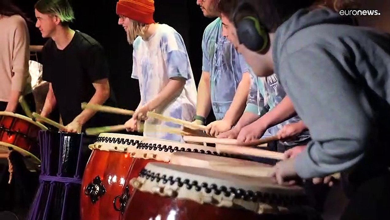Eine Art Therapie: Taiko-Trommeln machen Mut - und munter