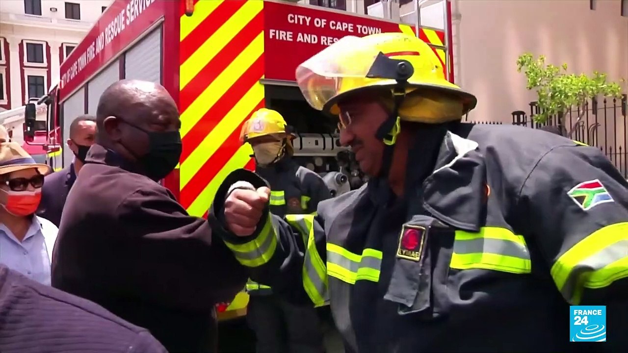 Huge fire destroys South Africa's parliament