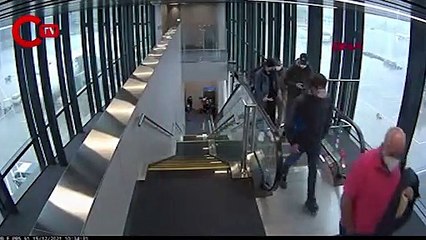 İstanbul Havaalanı'nda bayılan uyuşturucu kuryesi yakayı ele verdi