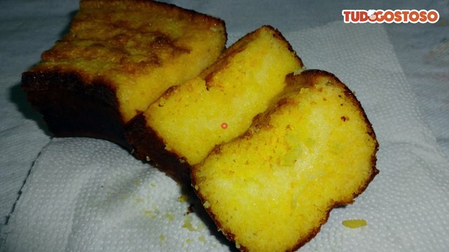 Bolo de milho com leite condensado