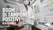 Covid, a Viareggio farmacista conta i tamponi dei vaccinati: è boom di positivi durante le feste