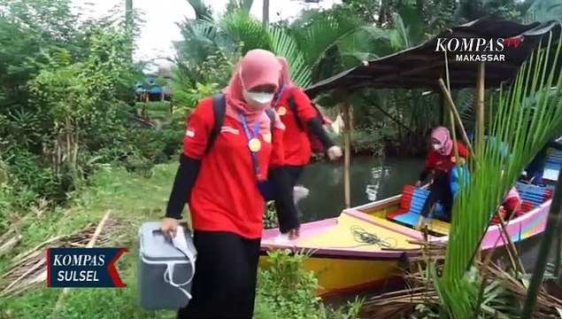 Susur Sungai Dengan Perahu Katinting Demi Percepat Vaksinasi Lansia