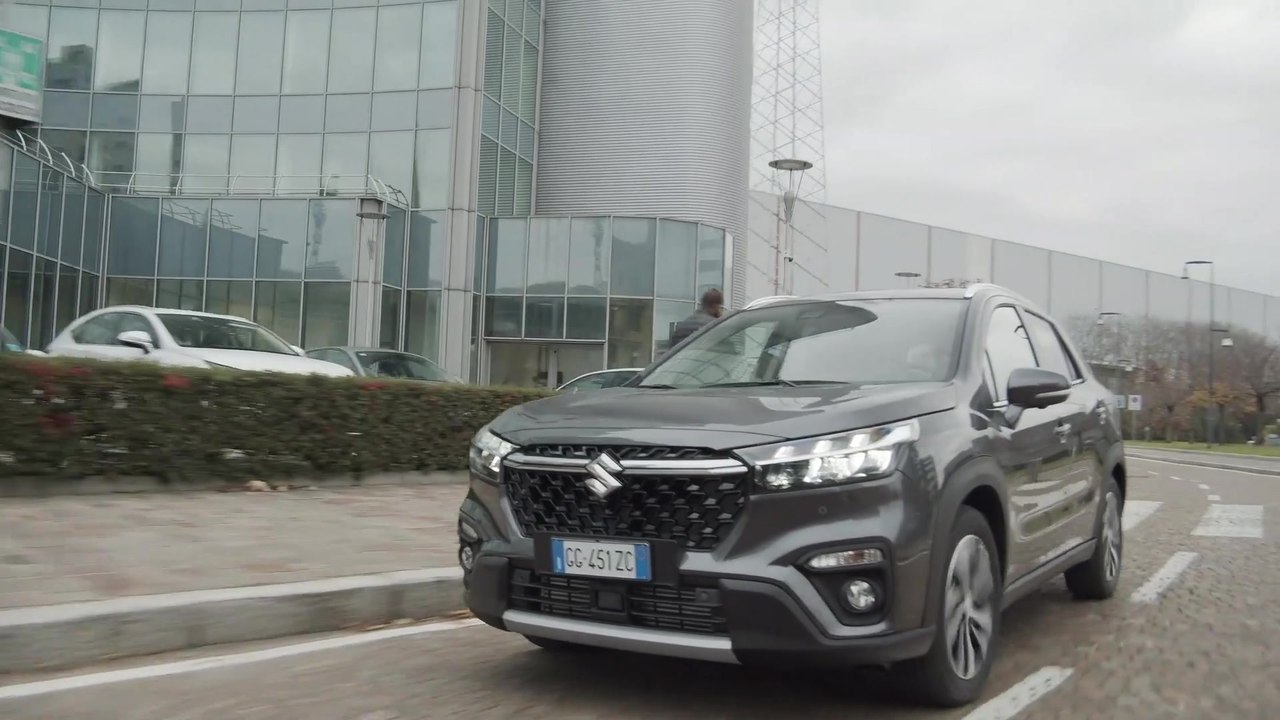 The new Suzuki S-Cross Hybrid Driving in Italy