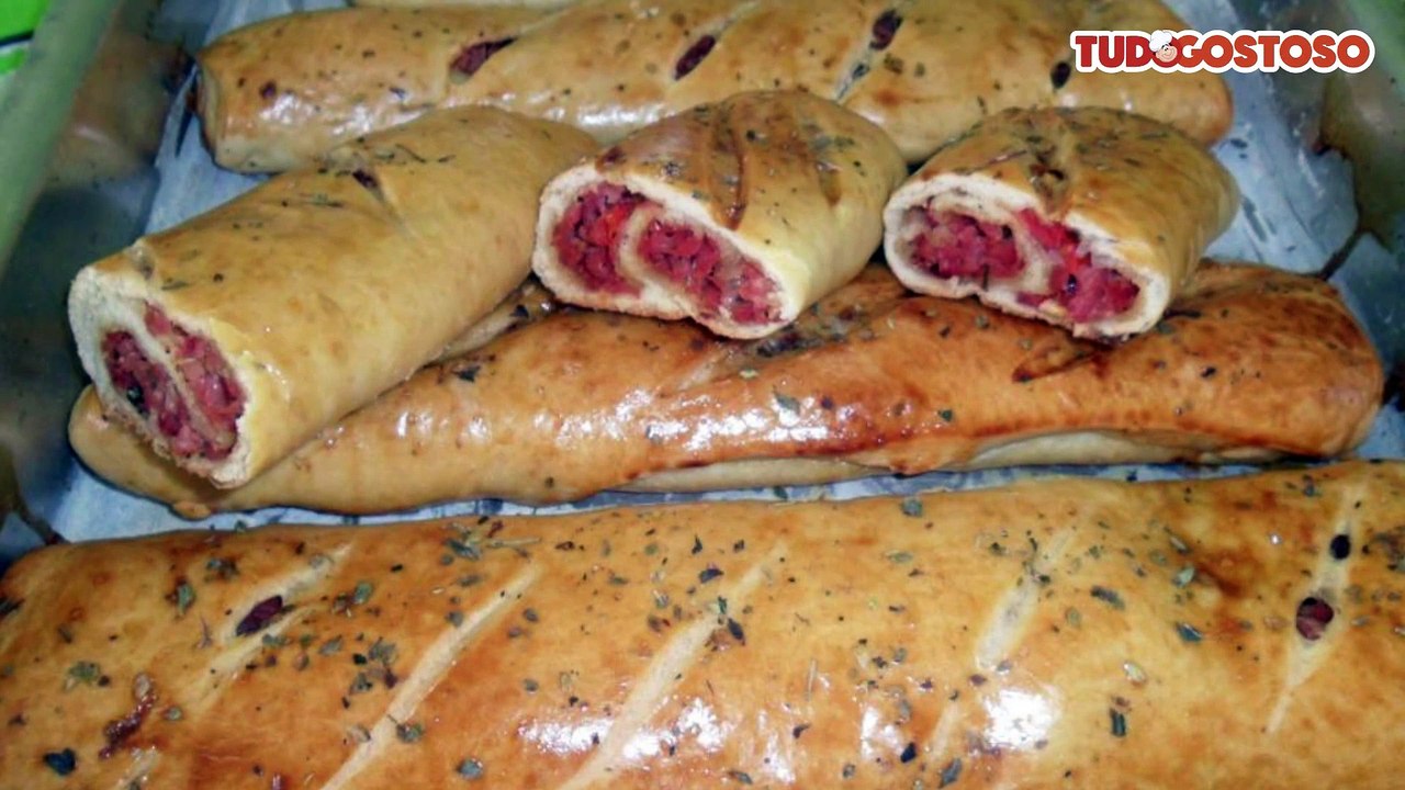 Enrolado de calabresa
