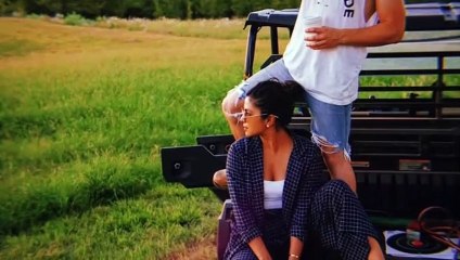 پریانکا چوپڑا نے نئے سال کی ہاٹ ڈریس والی  اپنی تصویر شئیر کر دی جس میں وہ بہت ھی ہاٹ نظر آرھی ھے