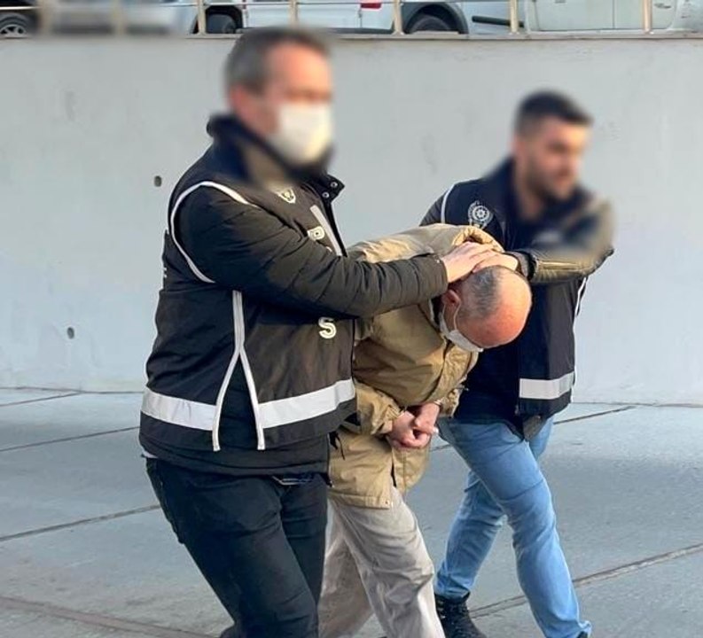 4 yıldır firari olan Kıdemli Binbaşı yakayı ele verdi