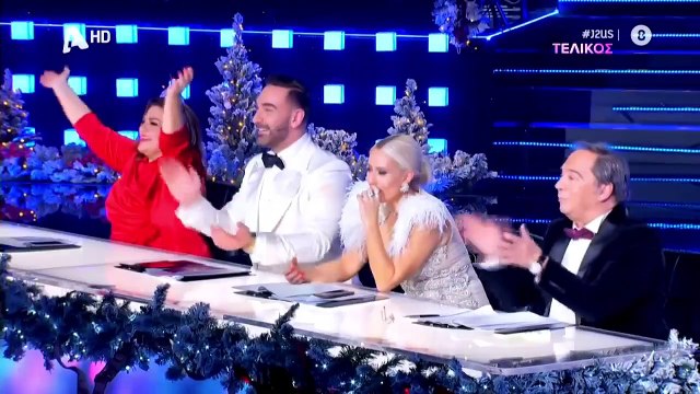 Nikos Aliagas chante It's a Man's Man's Man's World de James Brown à la télévision grecque