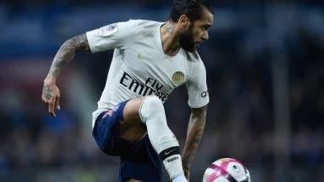 PSG - Tuchel : Dani Alves peut jouer dans les buts, numéro 9, numéro 10...