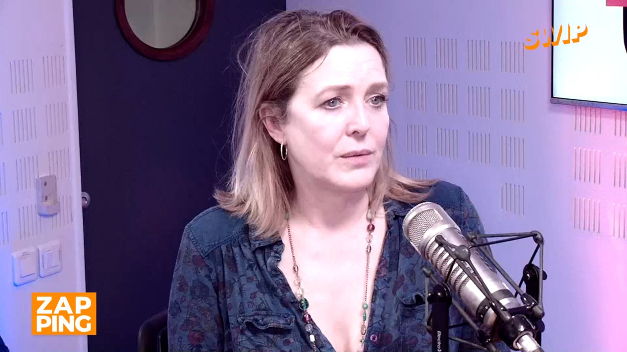 En larmes, Agnès Soral aborde sa relation très compliquée avec son frère Alain