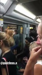 Carteristas con cuchillo en el metro de Barcelona