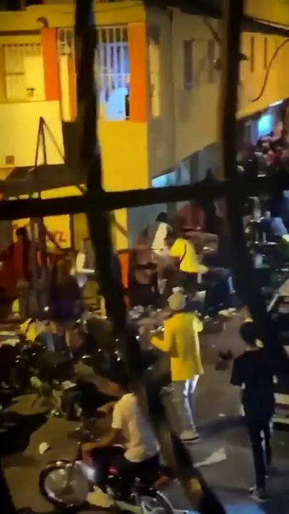 A trompadas y botellazos, así terminó ¨teteo¨ en Cristo Rey