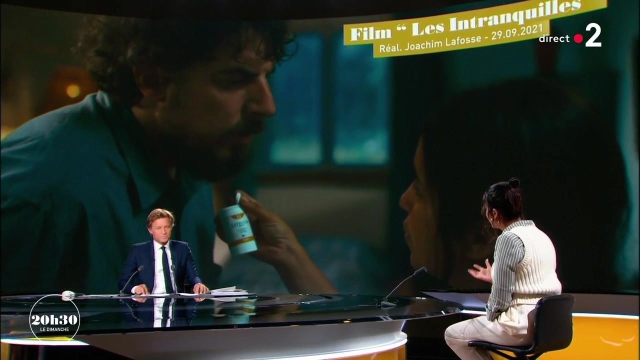 Leïla Bekhti dans la peau d'Alexandra (La Flamme) sur le plateau de 20h30 le dimanche