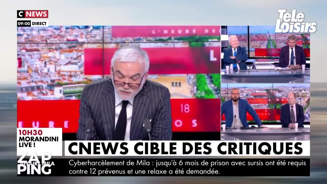 Les Z'Amours : ils se vengent de leur voisine, trop bruyante lors de ses ébats, de manière très osée