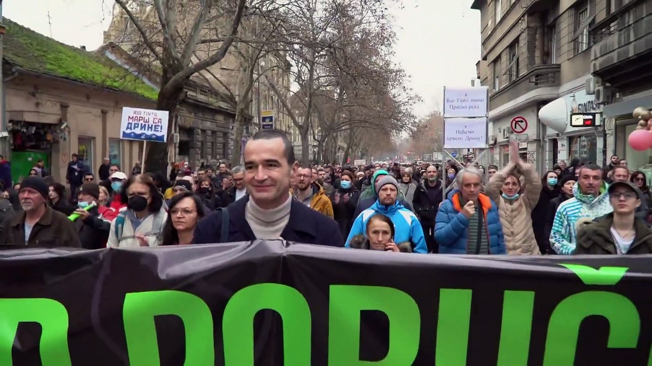 Straßenkreuzungen besetzt: Protest in Novi Sad gegen Lithium-Abbau