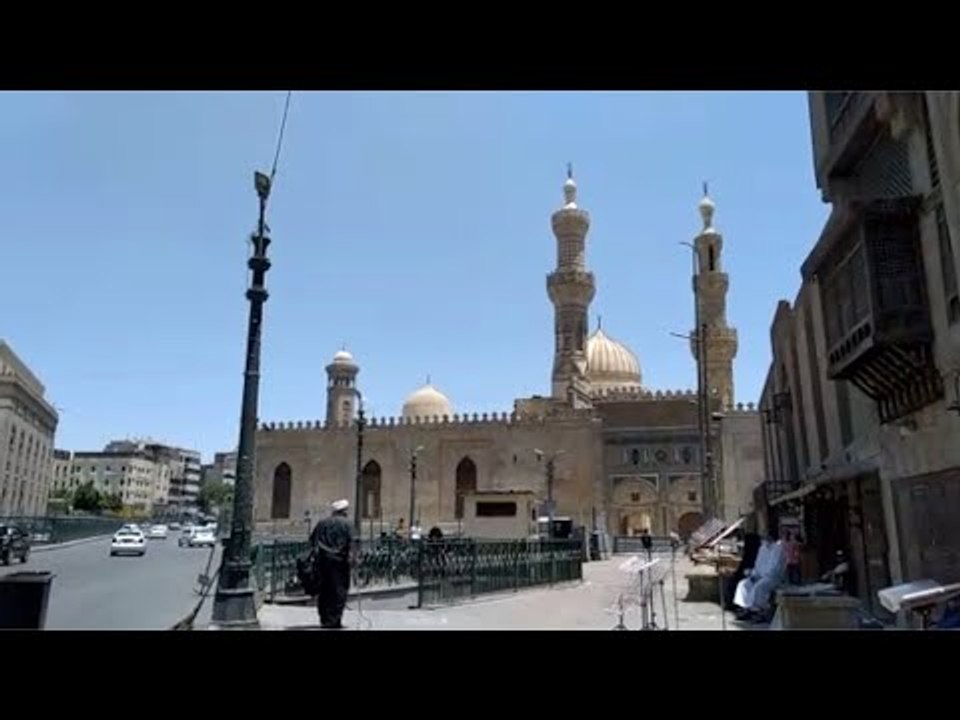 بعد انقطاع 10 أسابيع   الجامع الأزهر يقيم صلا...