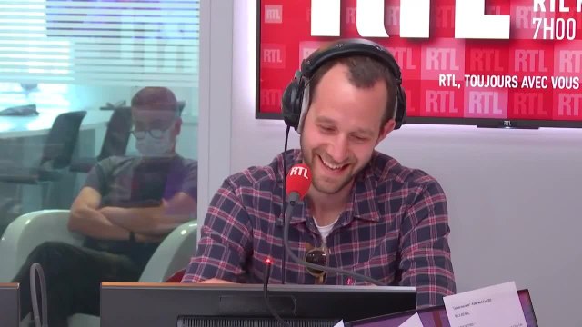 Benjamin Lavernhe victime d'un canular de Pierre Niney