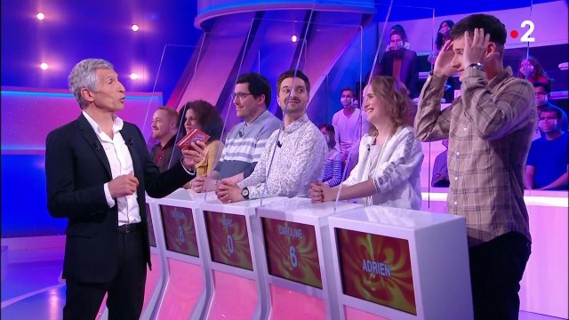 Moqué sur son âge par un candidat, Nagui réplique en vannant sa coiffure